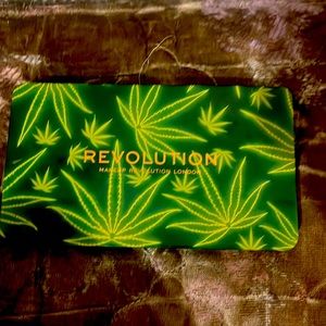Revolution makeup eyeshadow